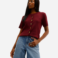 Blusa feminina de tricot com botões vinho