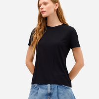 Camiseta feminina básica de viscose manga curta preta