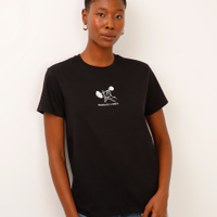 Camiseta de algodão manga curta segurando a barra preta