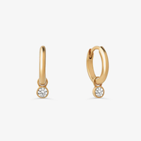 Argola Cravejada em Prata 925 com Banho de Ouro Amarelo 18k