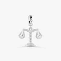 Charm Direito Cravejado em Prata 925