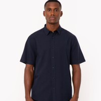 Camisa comfort oxford manga curta azul marinho