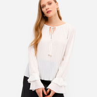 Bata feminina plissada com babado off white