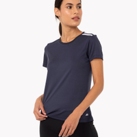 Camiseta feminina esportiva manga curta com listras azul