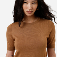 Blusa cropped feminina de tricot manga curta marrom