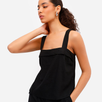 Blusa feminina com linho decote quadrado preta