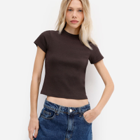 Blusa feminina de algodão canelada manga curta marrom