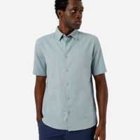 Camisa comfort masculina com linho manga curta azul