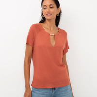 Blusa de viscose texturizada chocker laranja