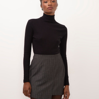 Blusa feminina de algodão gola alta preta