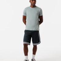 Camiseta masculina com listras verde