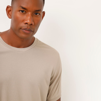 Camiseta quadriculada esportiva bege