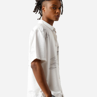 Camisa masculina com viscose manga curta sardinhas colorida