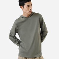 Camiseta masculina de algodão peruano básica com capuz verde