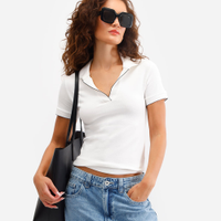Polo feminina manga curta canelada off white