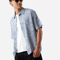 Camisa masculina manga curta folhagens texturizada azul