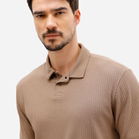 Polo masculina manga curta canelada marrom