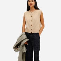 Colete feminino de tricot bege