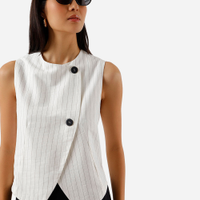 Colete feminino com viscose e transpasse listrado off white