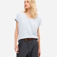 Blusa básica feminina decote v manga curta azul