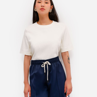 Camiseta feminina de algodão peruano oversized com recorte off white