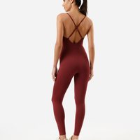 Macacão feminino de poliamida vinho