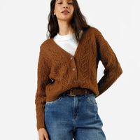 Cardigan feminino de tricot com botões texturizado marrom