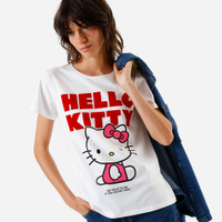 Camiseta feminina hello kitty com escrita flocada off white