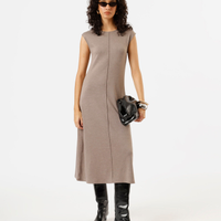 Vestido midi feminino de tricot com nervura marrom