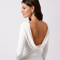 Blusa feminina decote degagê costas manga longa mindset off white