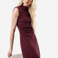 Vestido curto feminino de algodão gola alta com renda franzido vinho