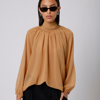 Blusa feminina gola alta com amarração mindset marrom