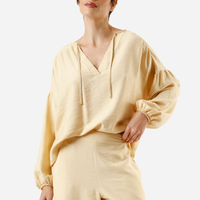 Bata feminina com viscose manga longa amarela