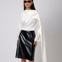Blusa feminina manga longa com capa acetinada mindset off white