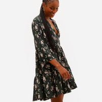 Vestido curto feminino de viscose floral verde