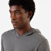 Camiseta esportiva masculina com capuz manga longa cinza