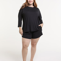 Short Evasê Feminino Canelado Preto