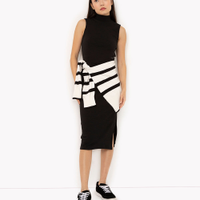 Vestido midi básico canelado com fenda gola alta preto