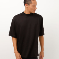 Camiseta de algodão gola alta preta