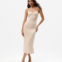 Vestido midi feminino decote coração com fenda bege