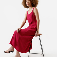 Vestido midi feminino de viscose evasê com recortes rosa
