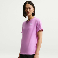 Camiseta Feminina Nike Manga Curta Sportswear Club