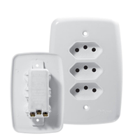Tomada Ideale Pluzie Linha Fácil Tripla - 2P+T 10A com Placa 4x2 Branca