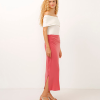 Saia midi com franzido e fenda rosa