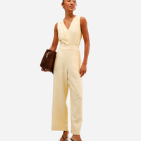 Macacão feminino de viscose com pregas amarelo