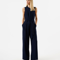 Macacão feminino com faixa azul