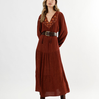 Vestido longo bata feminino de viscose com recortes e lurex bordado marrom