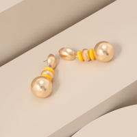 Brinco Feminino com Pingentes de Esfera Dourado