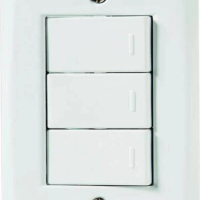 Conjunto 4x2 3 Interruptores Simples 10 A 250 V Tramontina Lux2 Branco