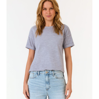 Blusa Manga Curta Fenda Lateral